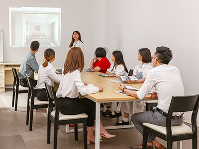 美奢漫：團(tuán)隊會議